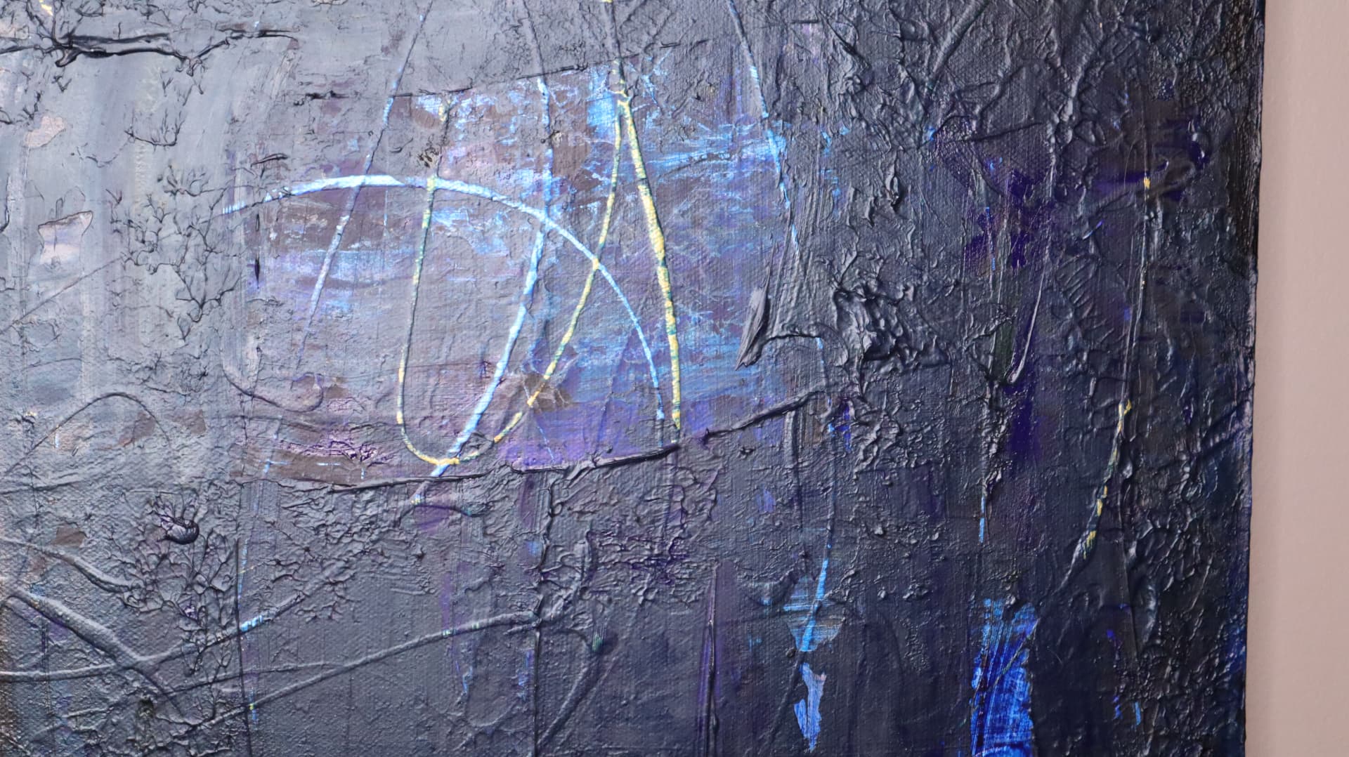 Dorathy — close-up detail showing intersecting arcs of pale blue and gold over black